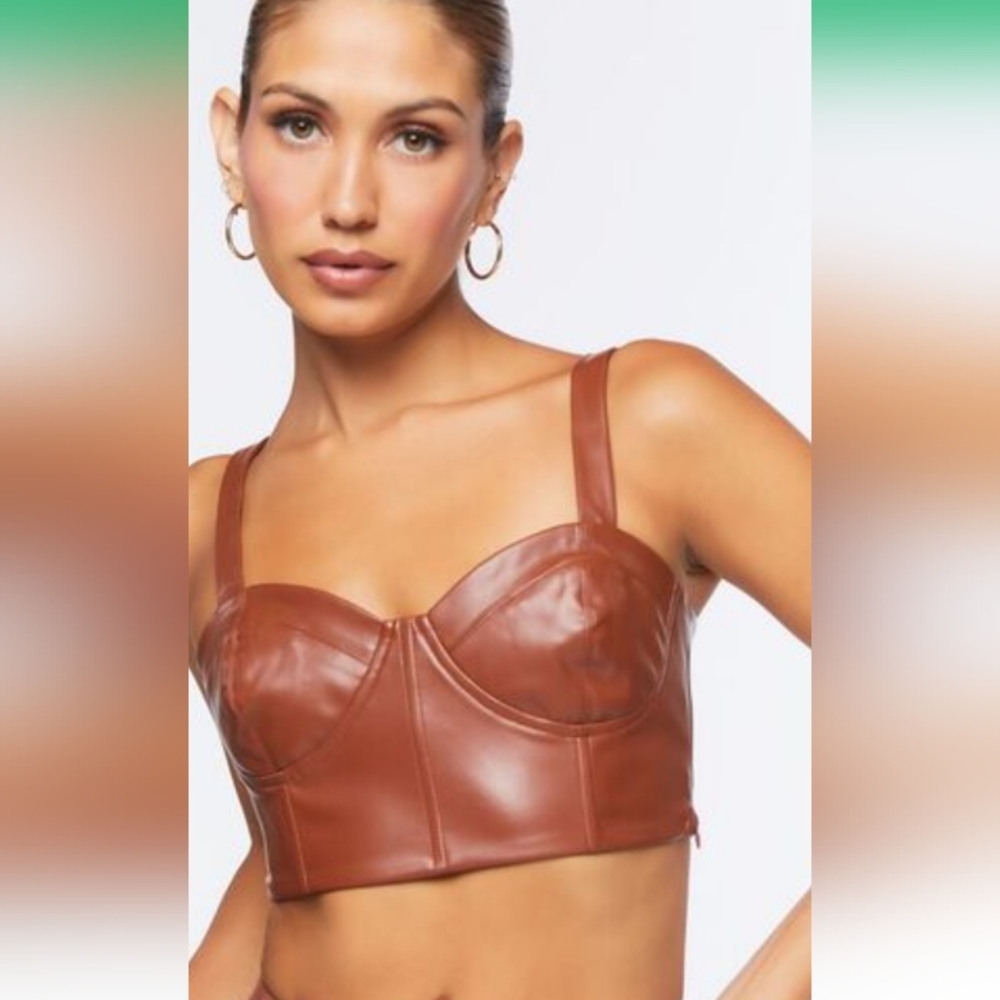 Faux Leather Crop Top & Pants Set - Picture 4 of 4